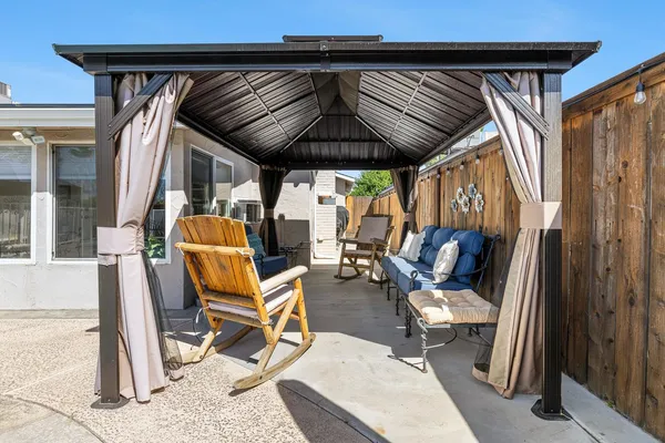 $419,500 | 30 West Swift Avenue, Clovis, CA 93612