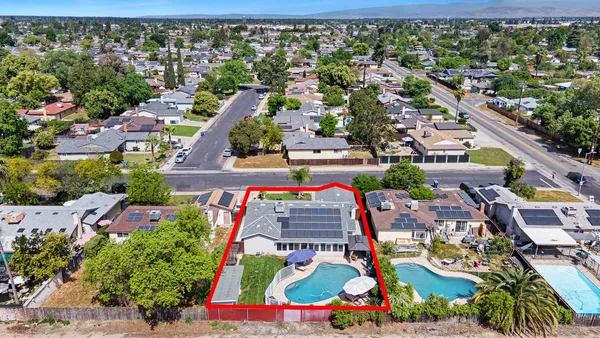 $419,500 | 30 West Swift Avenue, Clovis, CA 93612