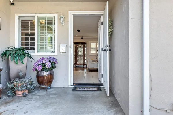 $419,500 | 30 West Swift Avenue, Clovis, CA 93612