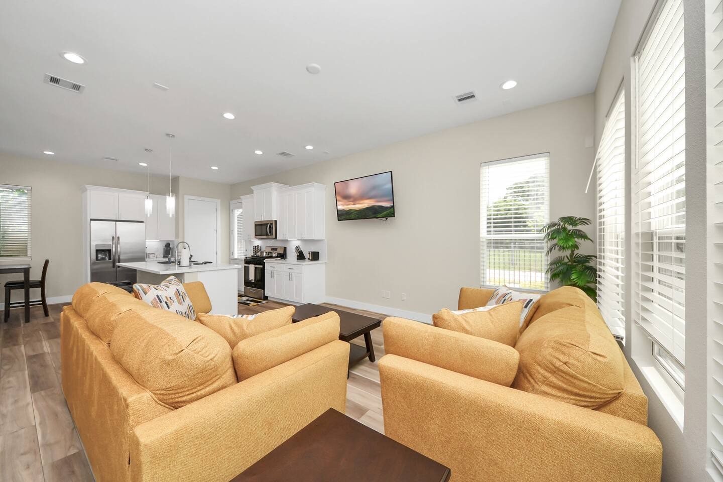 5935 Beall Street, Unit D Houston, TX 77091 - Photo 21 of 50 a living room with furniture and a large window