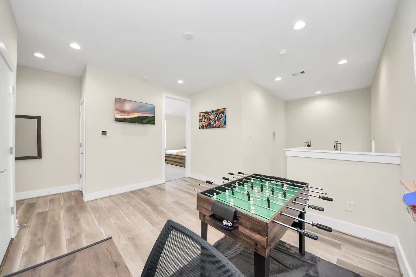 5935 Beall Street, Unit D Houston, TX 77091 - Photo 22 of 50 a workspace with furniture and window