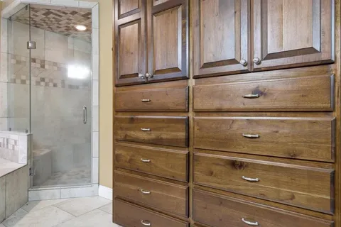 $480,000 | 926 Carondelet Drive, Lake Charles, LA 70605