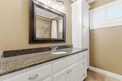 $480,000 | 926 Carondelet Drive, Lake Charles, LA 70605