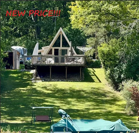 $244,900 | 1110 Cambridge Drive, Onsted, MI 49265