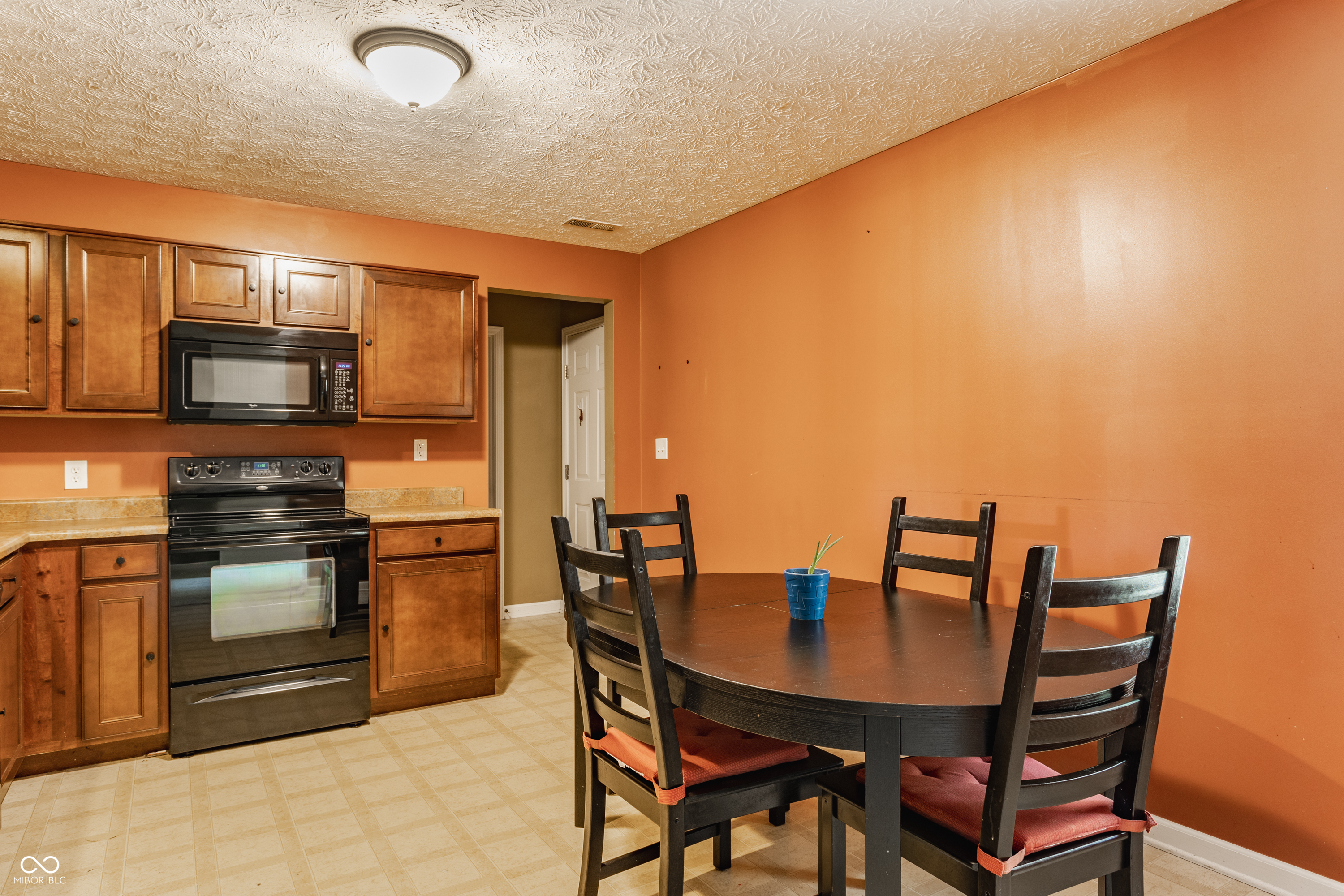 3872 Dusty Sands Road Whitestown, IN 46075 - Photo 9 of 24 Gallery Image 9