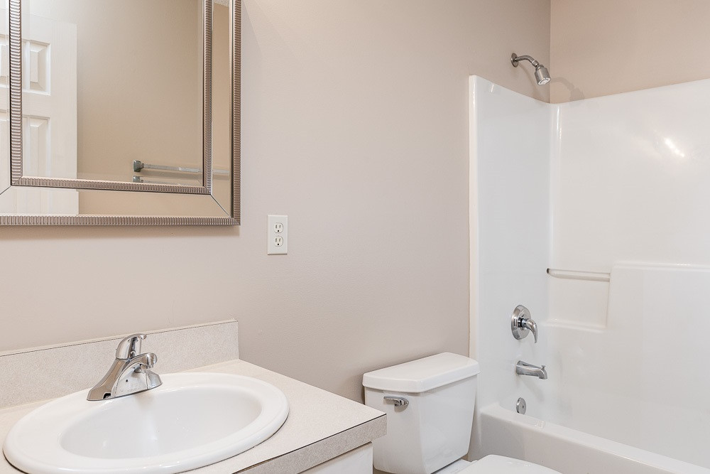 2044 Persimmon Ridge Drive Raleigh, NC 27604 - Photo 19 of 30 Hall Bath