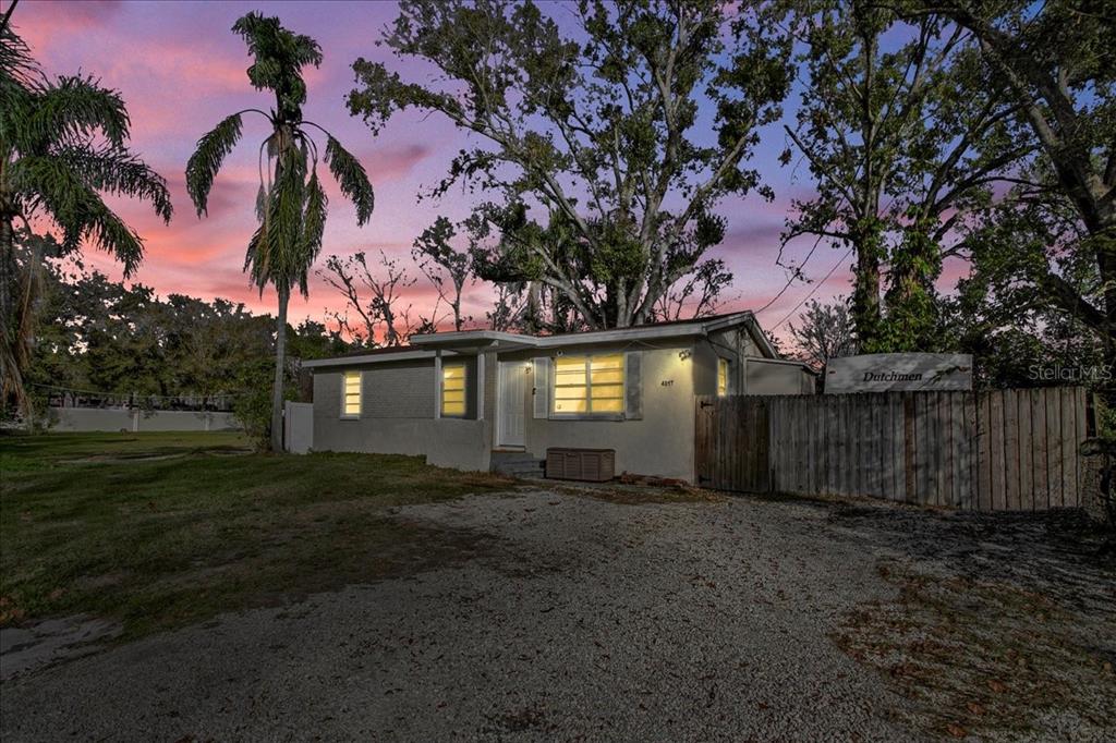 4017 Watson Road Tampa, FL 33610 - Photo 3 of 39