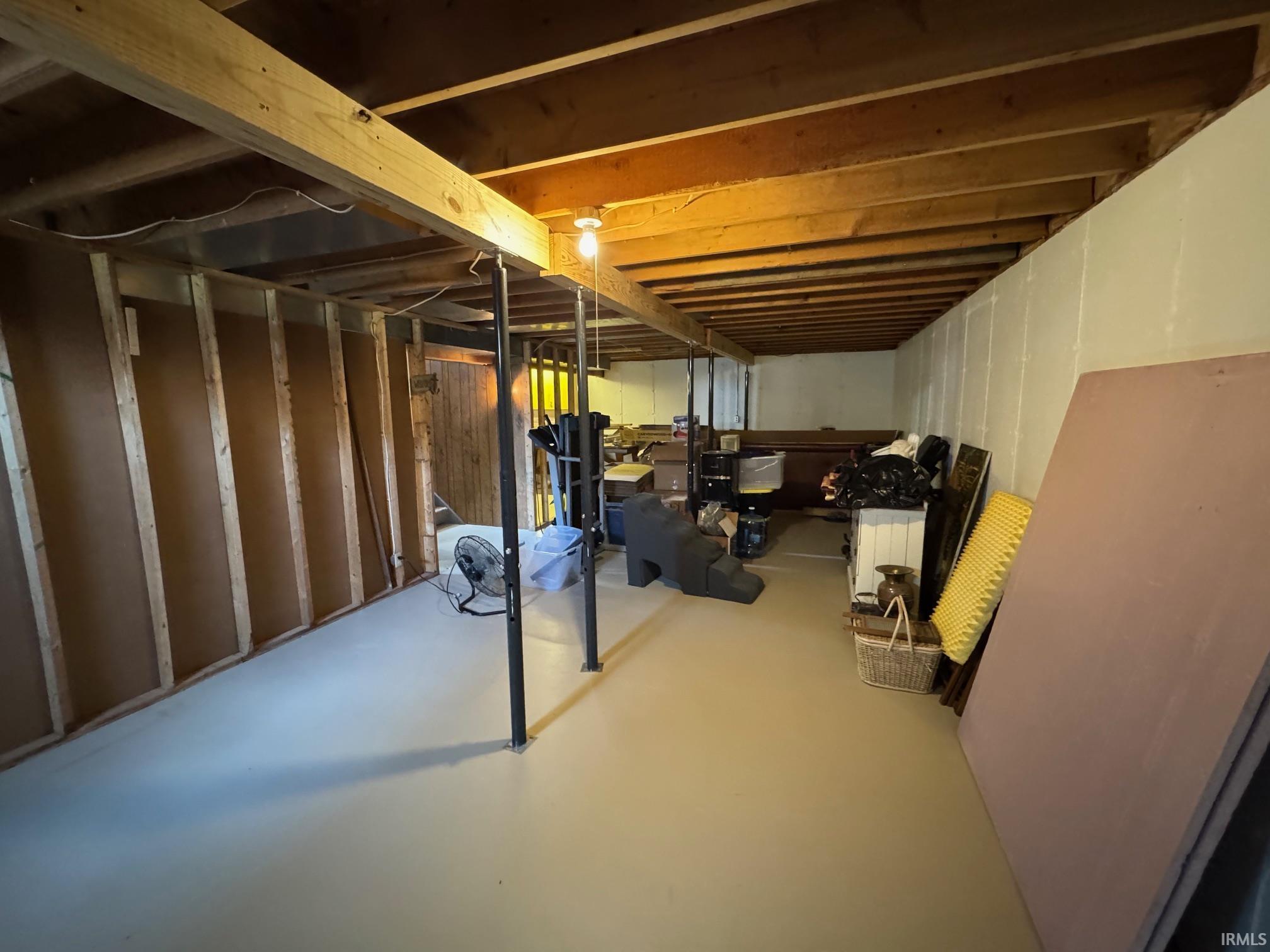 909 Clover Street Rochester, IN 46975 - Photo 14 of 15 Gallery Image 14