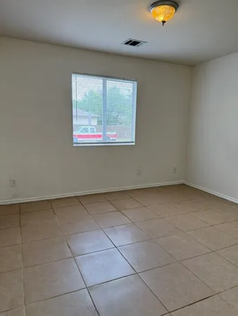 $1,900 | 710 Eaglecreek Drive, Leander, TX 78641