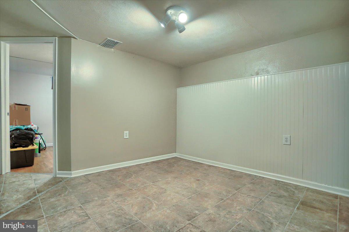 849 Clearmount Road York, PA 17403 - Photo 25 of 47 Gallery Image 25