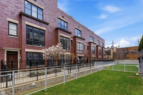 $1,295,000 | 2657 North Hermitage Avenue, Chicago, IL 60614
