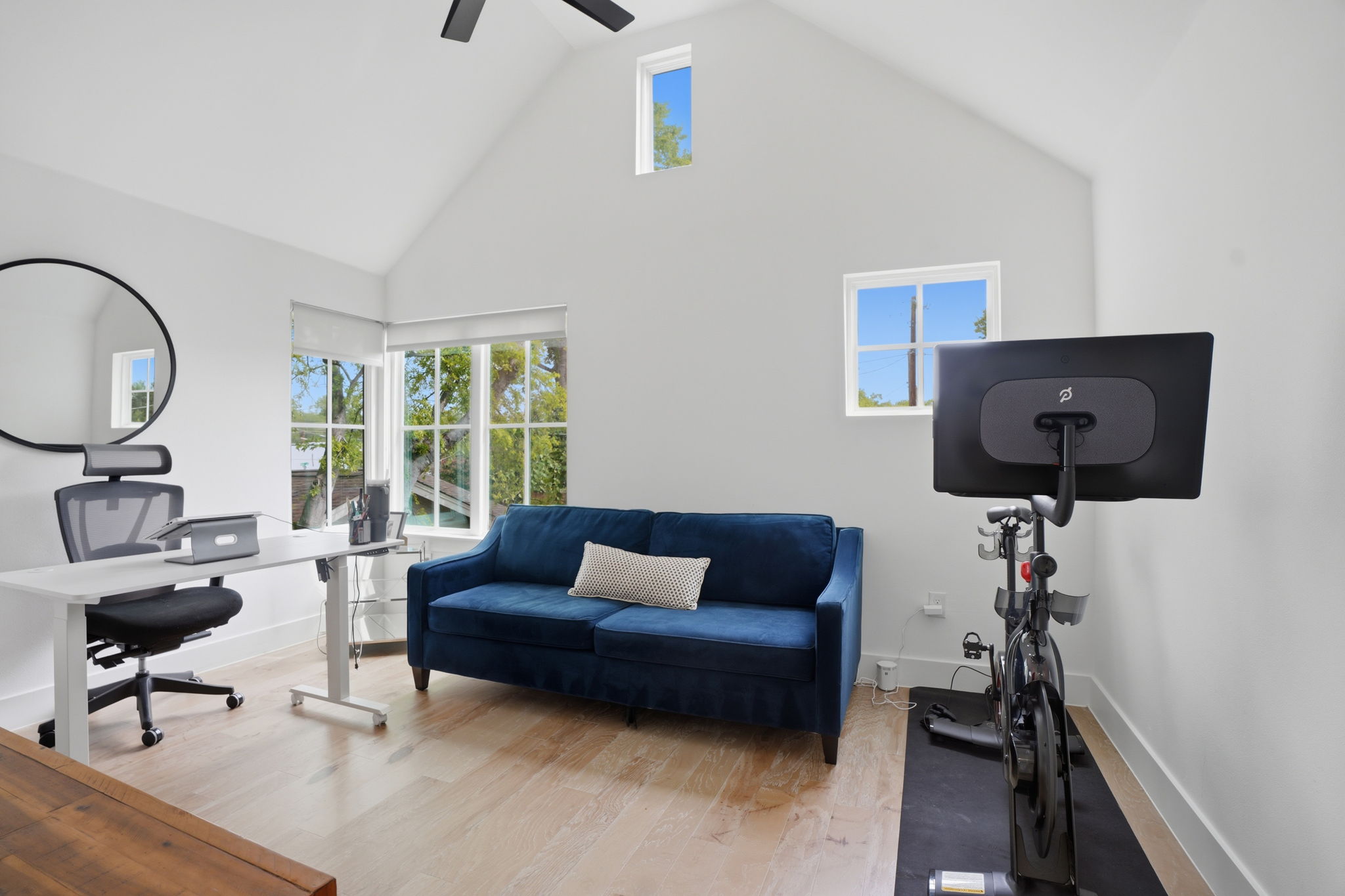 4609 Sara Drive, Unit B Austin, TX 78721 - Photo 25 of 39 An airy office space with vaulted ceilings and ample natural illumination from multiple windows.