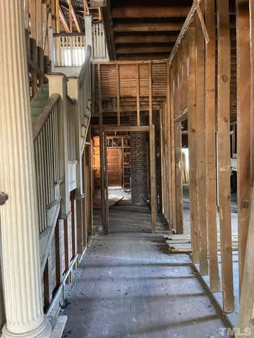 a view of a entryway door of the house