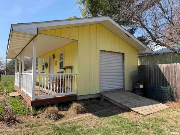 $224,900 | 122 Easy Drive, Jacksonville, IL 62650