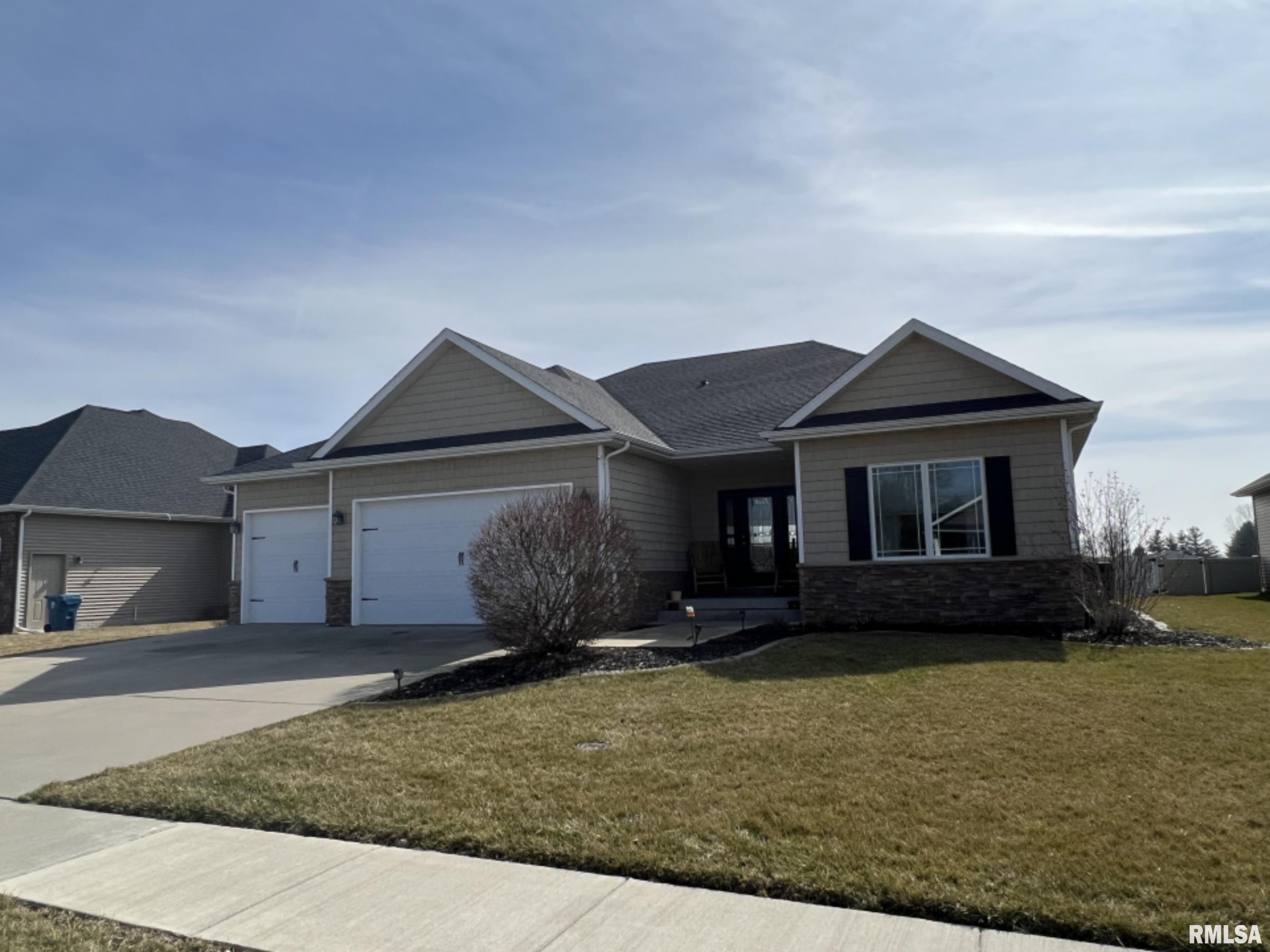 2808 Castlerock Ridge Springfield, IL 62711 - Photo 1 of 35