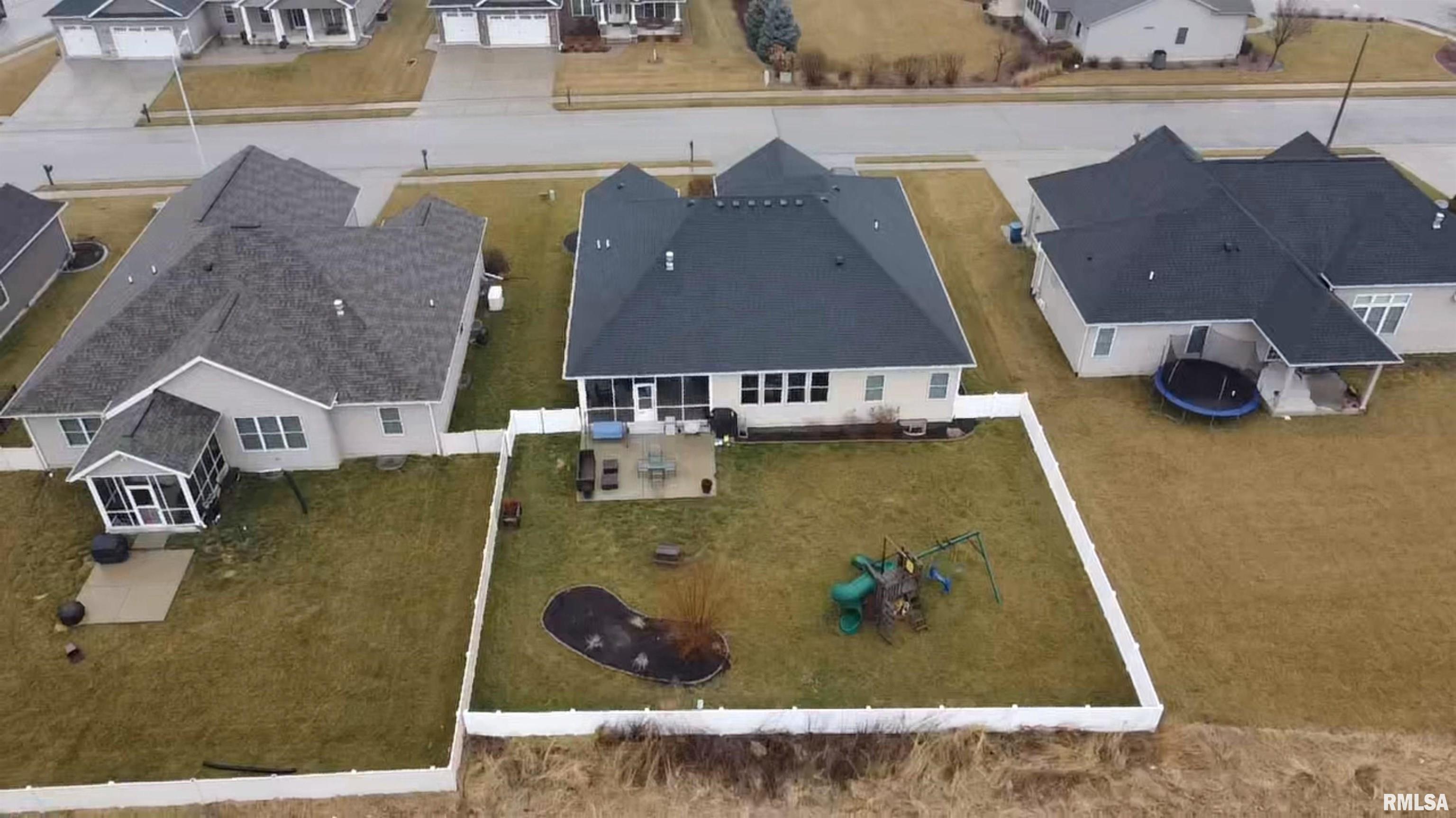 2808 Castlerock Ridge Springfield, IL 62711 - Photo 33 of 35
