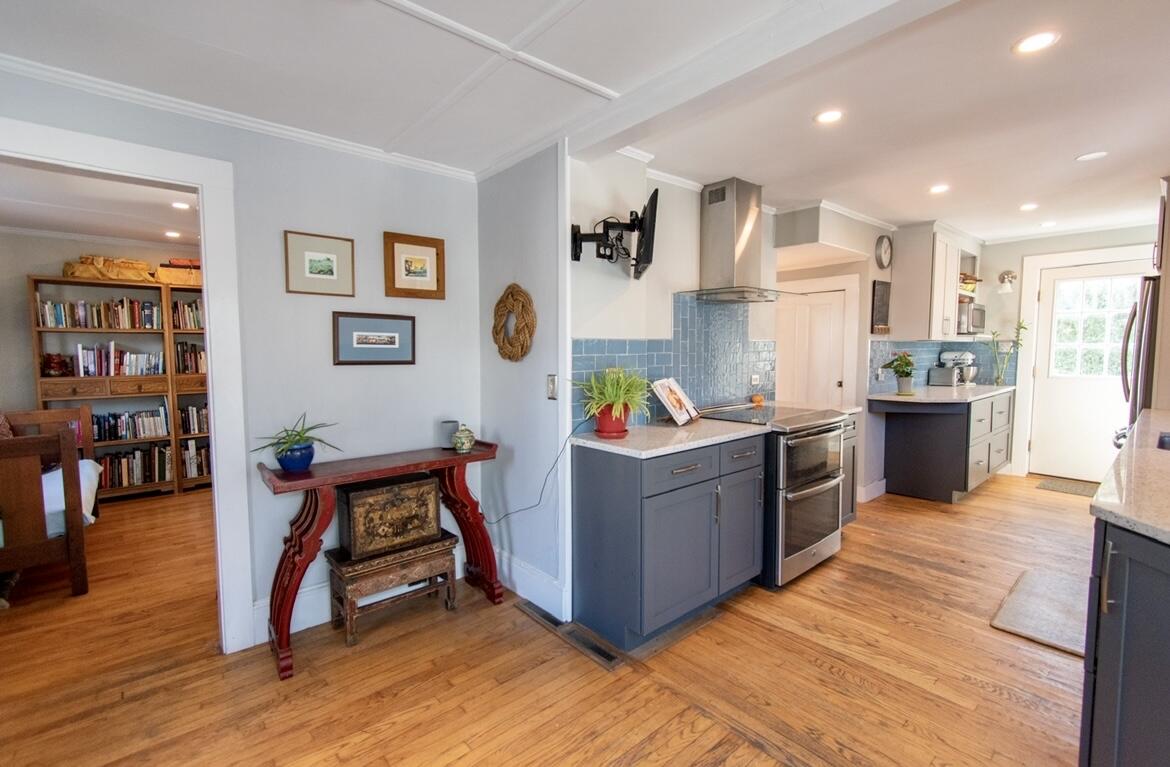 21 Edgewater Road Falmouth, ME 04105 - Photo 9 of 33 21 Edge 9