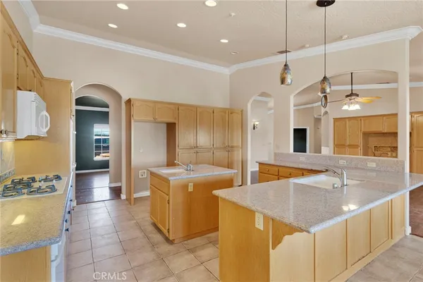 $1,070,000 | 7091 Coriander Drive, Oak Hills, CA 92344