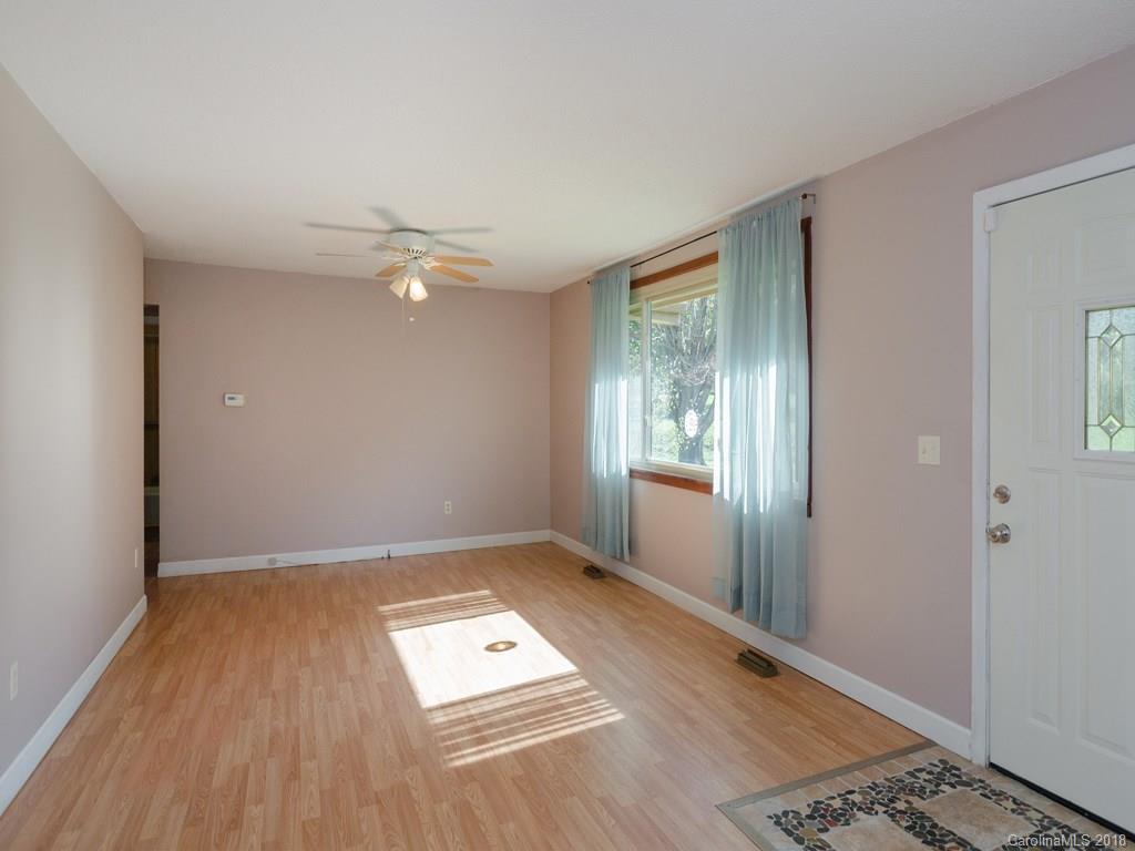 886 Middlefork Road Brevard, NC 28712 - Photo 3 of 18 Gallery Image 3