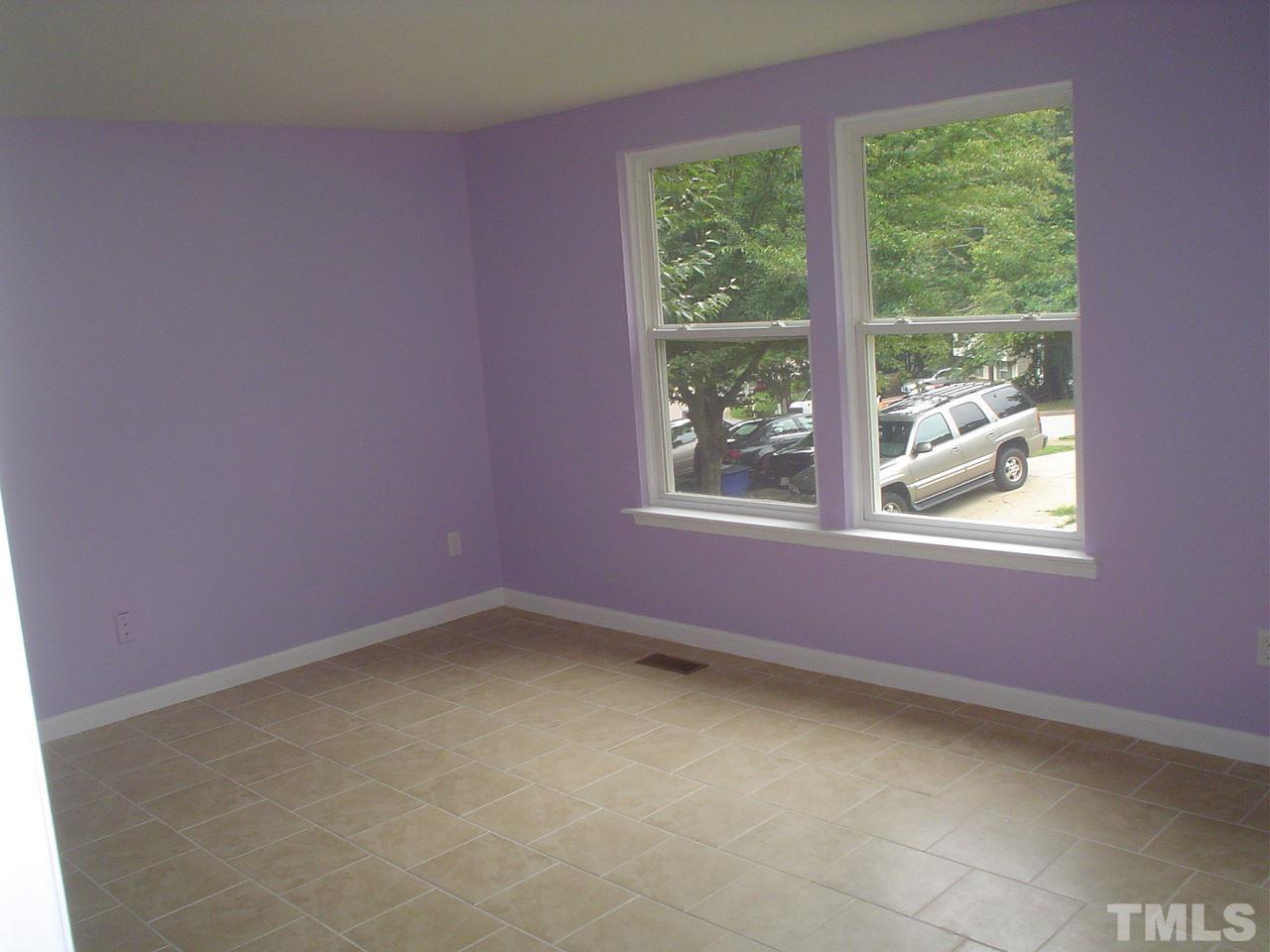 7280 Shellburne Drive Raleigh, NC 27612 - Photo 4 of 10