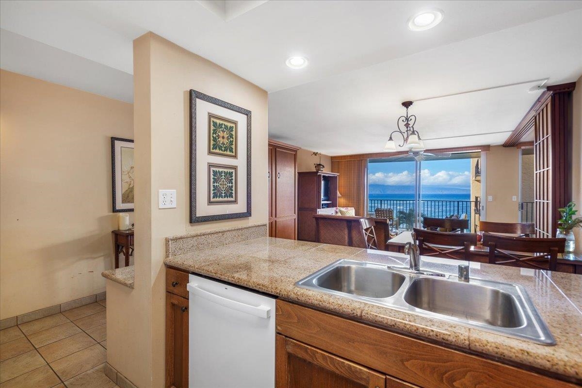 4401 Lower Honoapiilani Road, Unit B401 Lahaina, HI 96761 - Photo 15 of 42