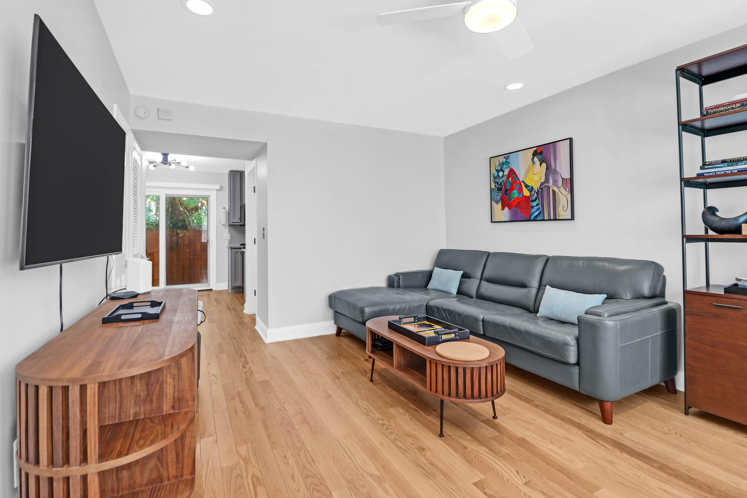 12 George Street, Unit 3B Charleston, SC 29401 - Photo 5 of 19 12 B3 George -Tidalcreekphoto- (8)