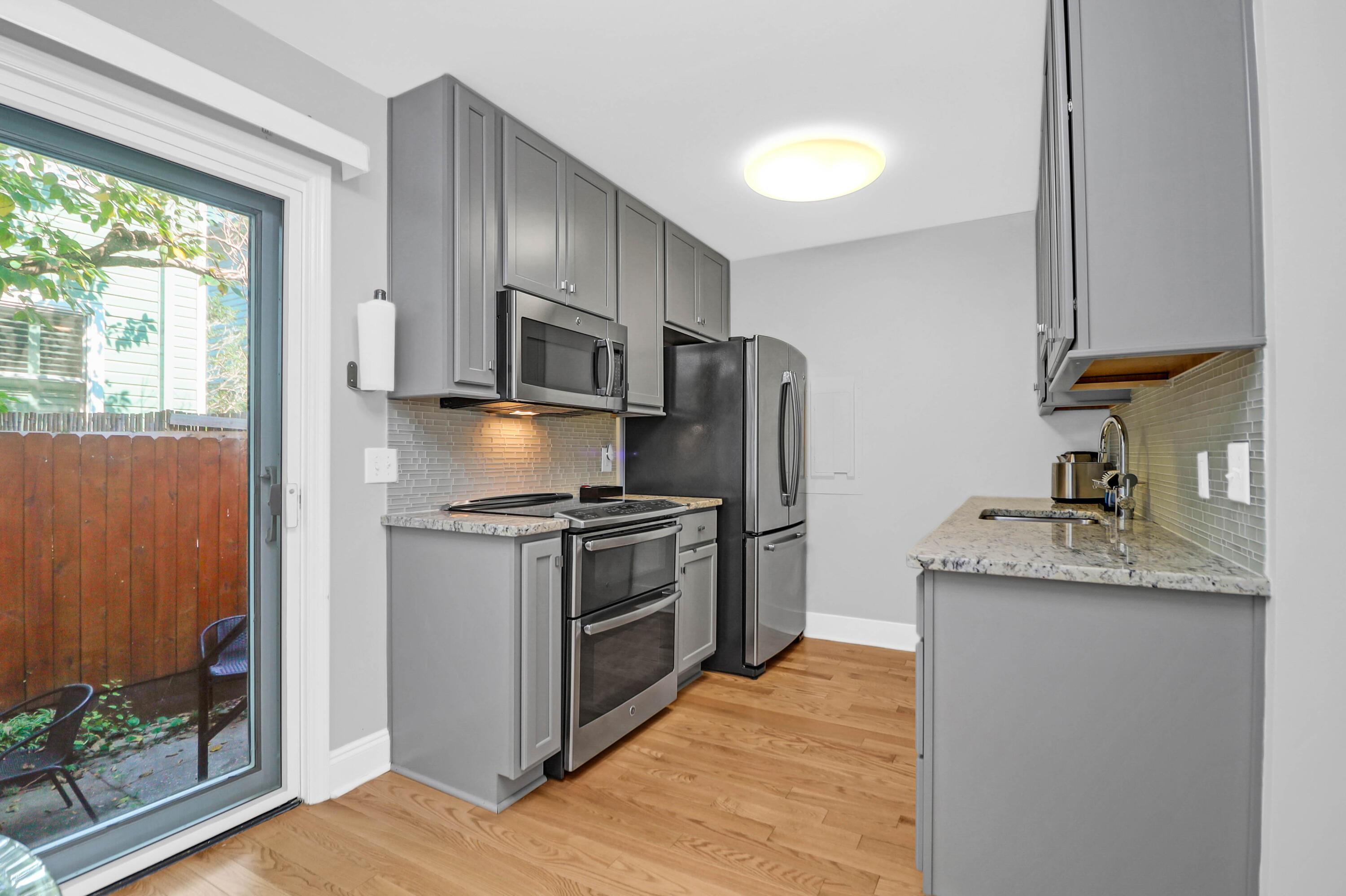 12 George Street, Unit 3B Charleston, SC 29401 - Photo 10 of 19 12 B3 George -Tidalcreekphoto- (12)