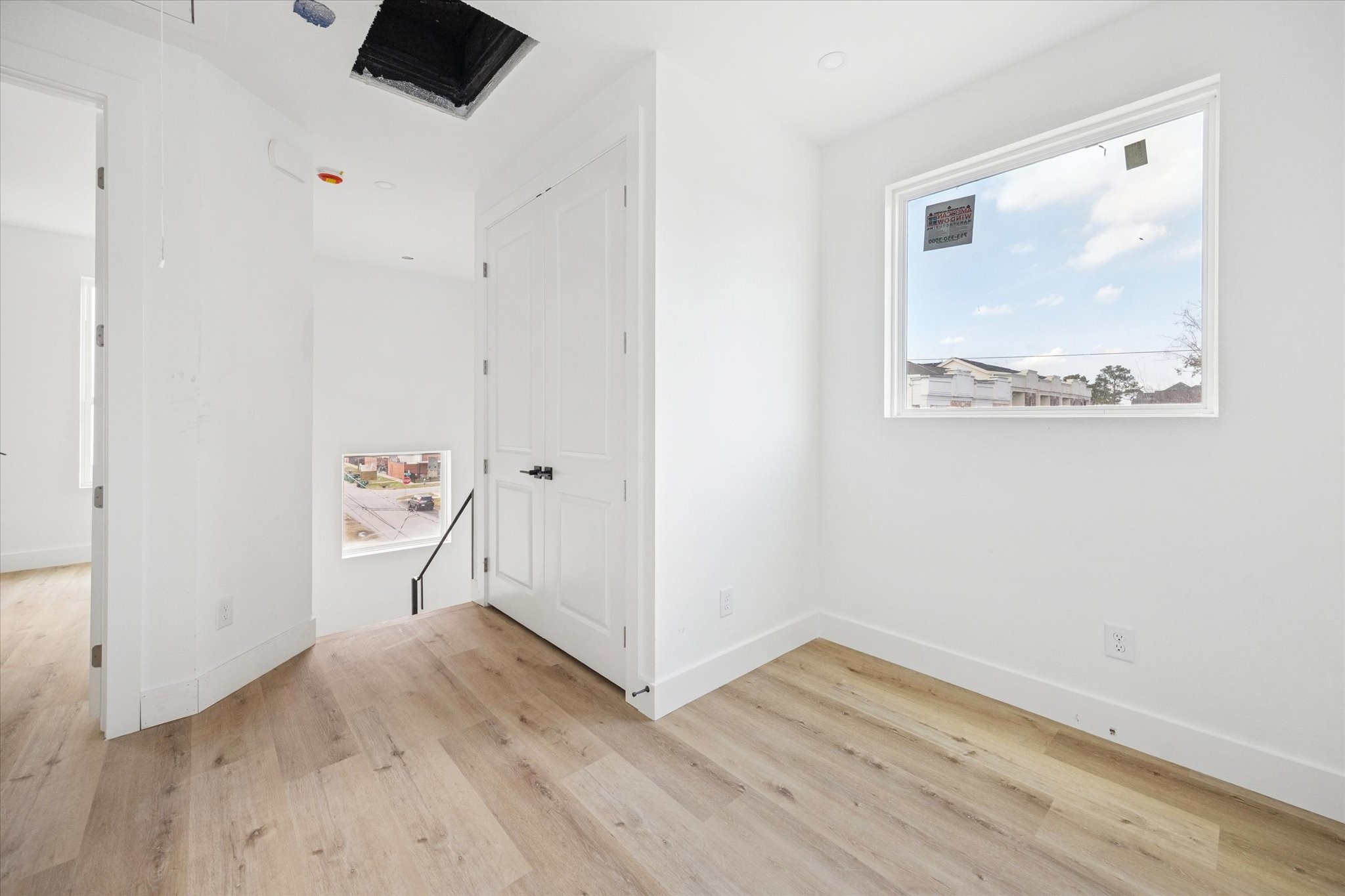 1034 West 17th Street, Unit D Houston, TX 77008 - Photo 16 of 27 View of the utility closet and flex space as of February 12, 2026.