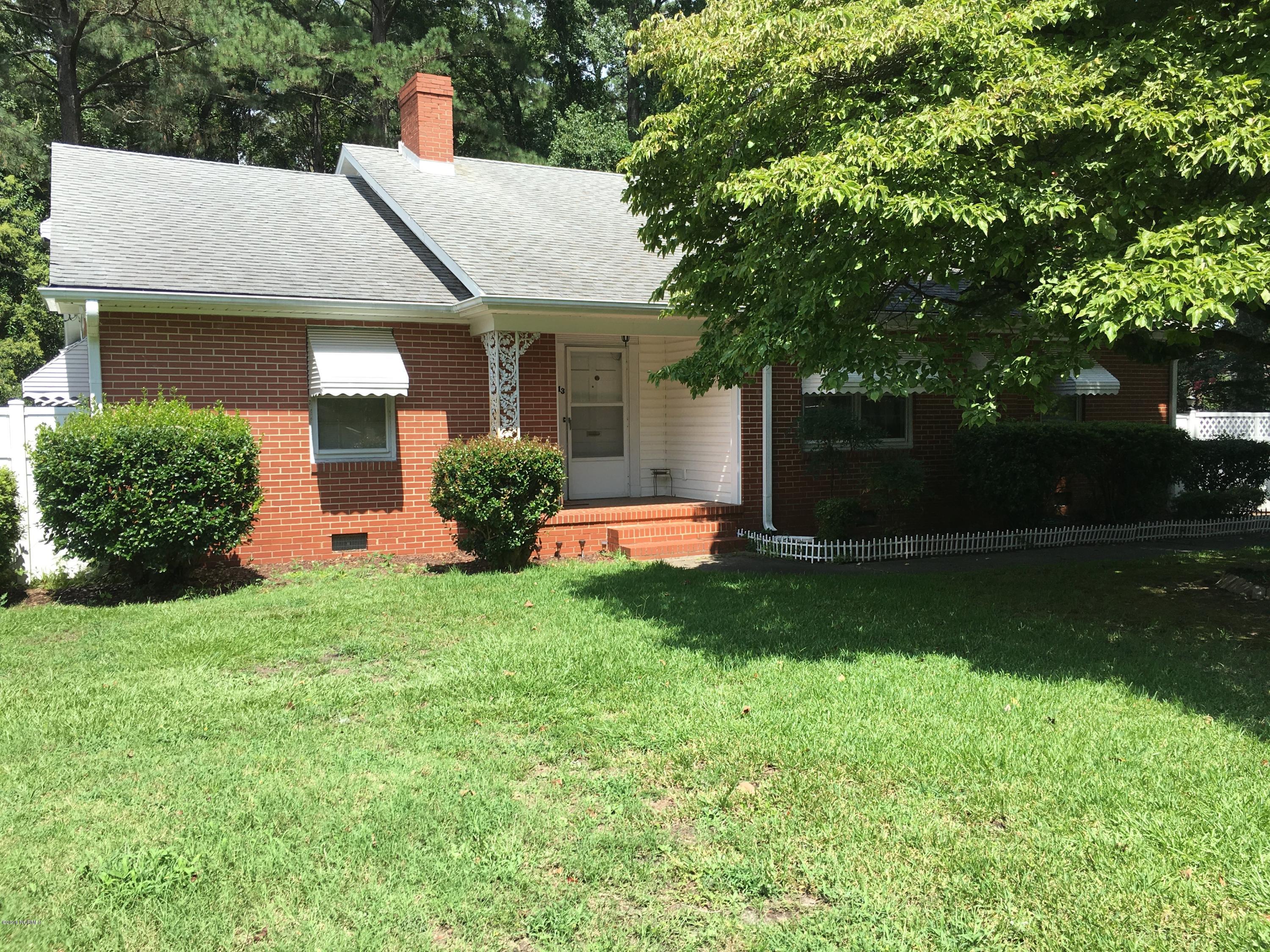 113 Warsaw Road Clinton, NC 28328 - Photo 1 of 20 IMG_0414