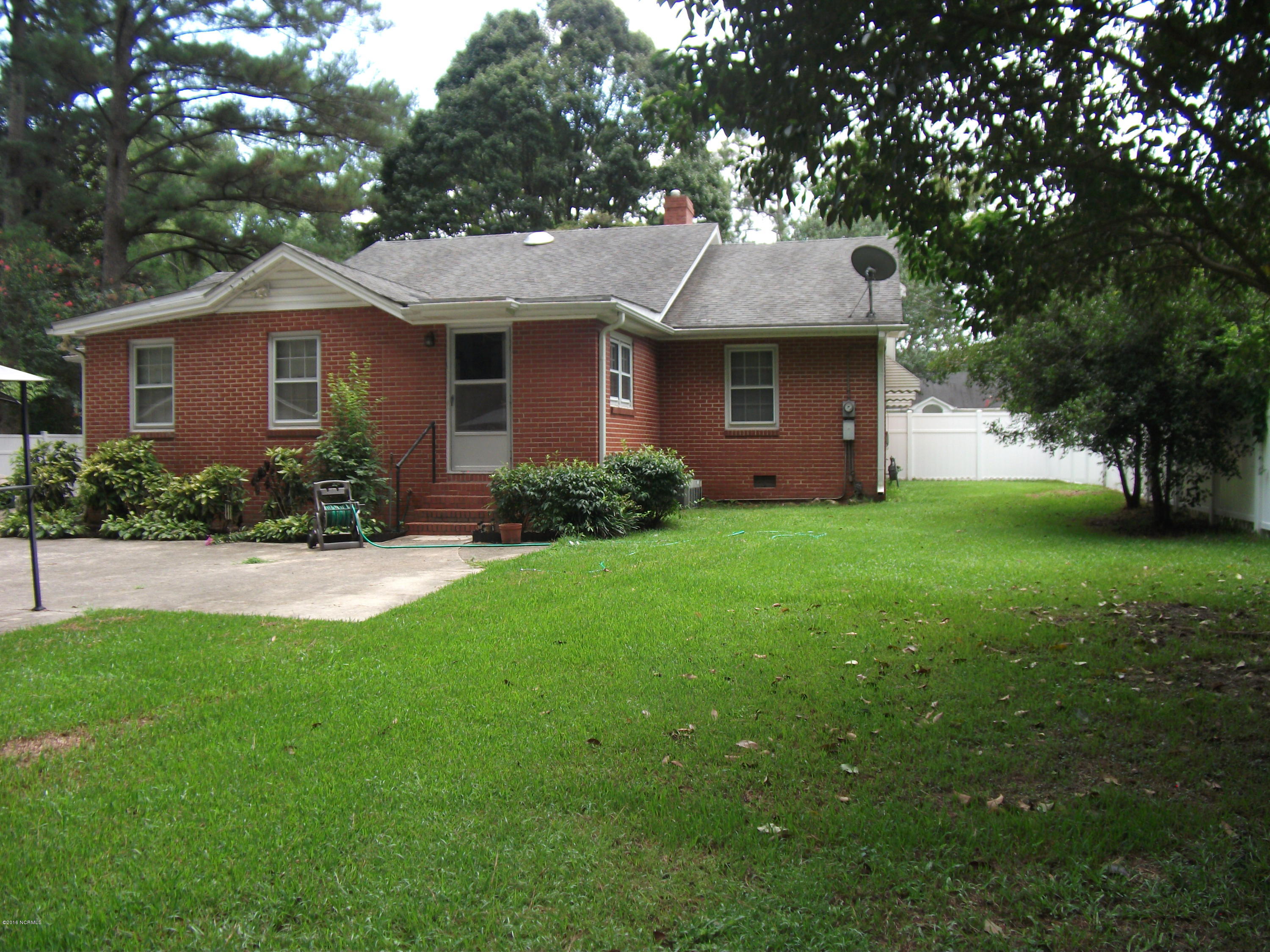 113 Warsaw Road Clinton, NC 28328 - Photo 19 of 20 DSCF5256