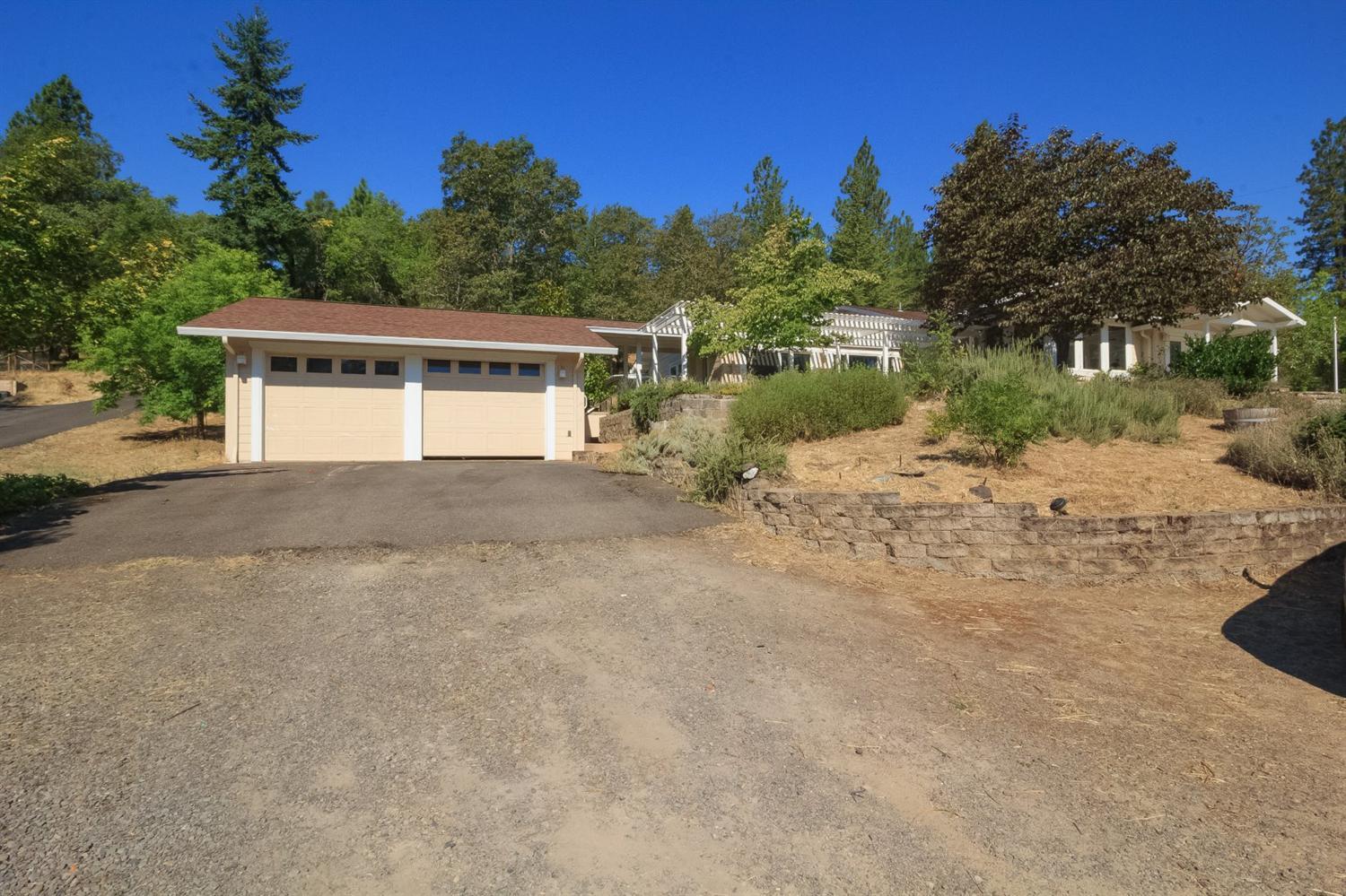 2105 Old Military Road Central Point, OR 97502 - Photo 5 of 18 Additional Photo