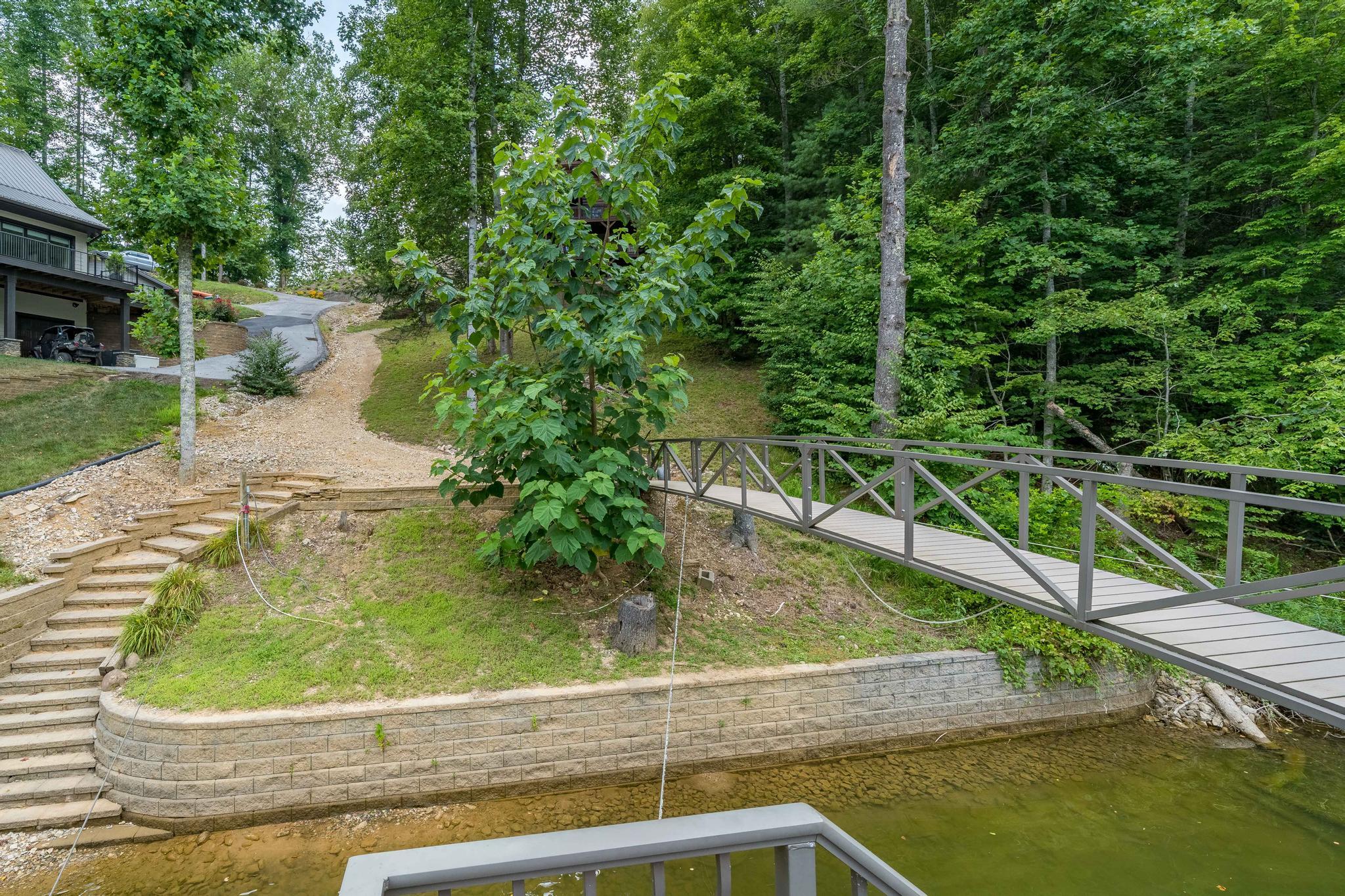 102 Oak Point Place Butler, TN 37640 - Photo 32 of 69 102 Oak Point Place (32 of 69)
