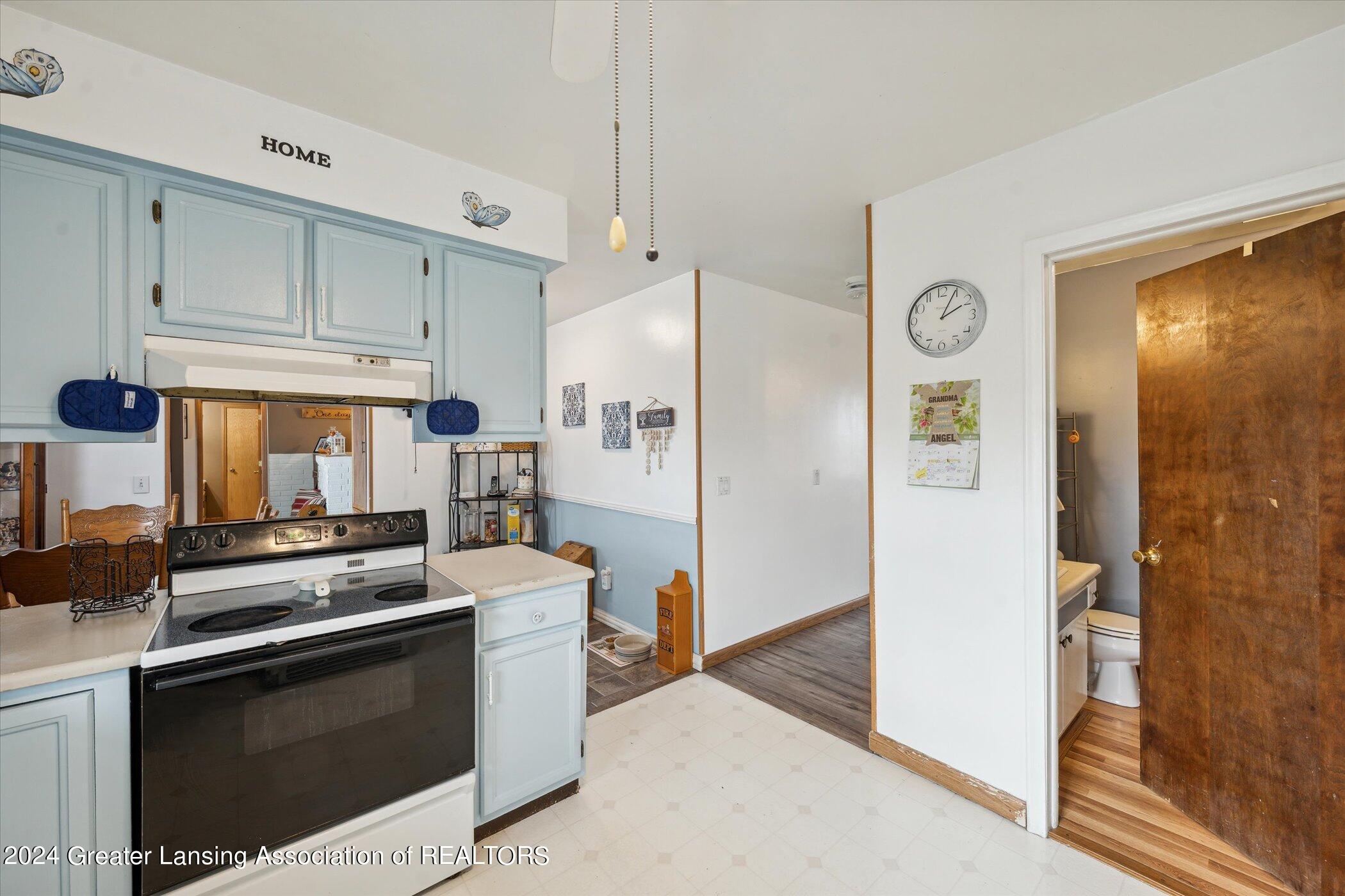 1810 West Jason Road Dewitt, MI 48820 - Photo 12 of 50 12-1810-W-Jason-Rd-DeWitt-MI-48820-Windo