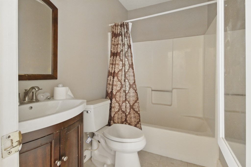 15635 Us Highway Hamilton, GA 31811 - Photo 29 of 66 Bathroom in lower level