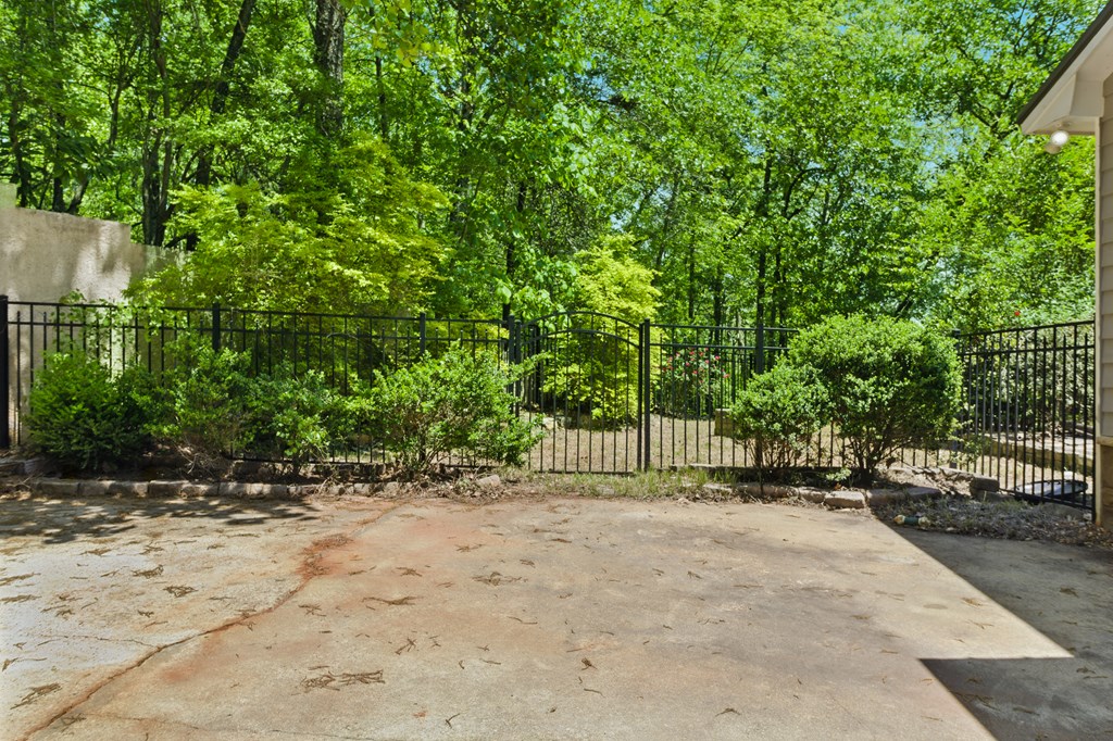 15635 Us Highway Hamilton, GA 31811 - Photo 36 of 66 Fenced in yard off upper parking area.