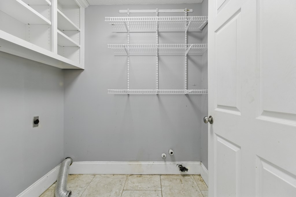 15635 Us Highway Hamilton, GA 31811 - Photo 8 of 66 Laundry Room