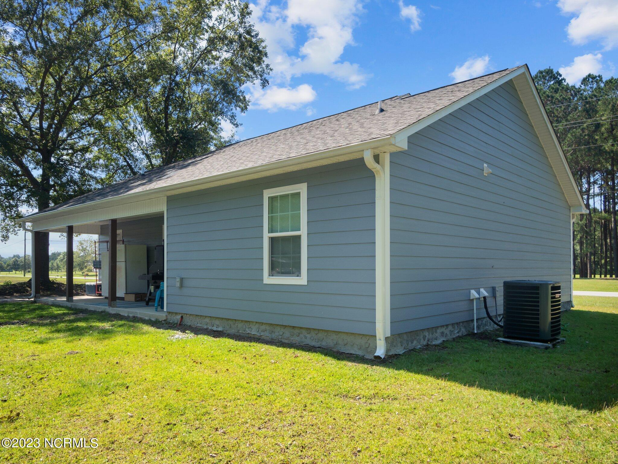 148 Foy Lockamy Road Jacksonville, NC 28540 - Photo 8 of 38 8-web-or-mls-08