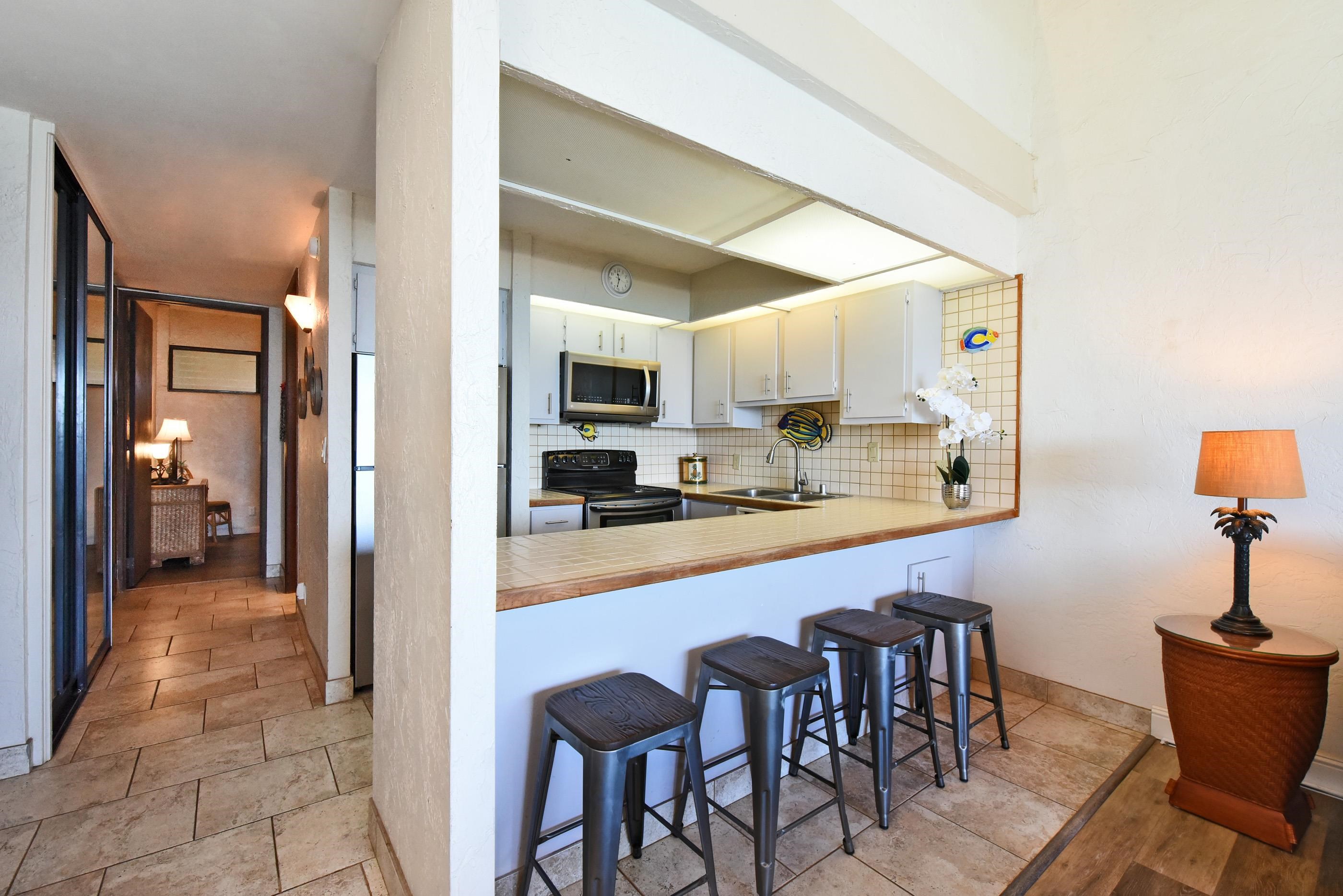 3543 Lower Honoapiilani Road, Unit F407 Lahaina, HI 96761 - Photo 5 of 30 Gallery Image 5