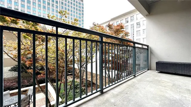 $1,990 | 3040 Peachtree Road Northwest, Unit 301, Atlanta, GA 30305