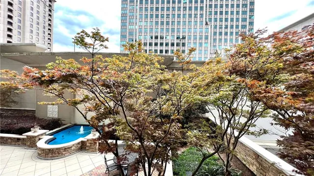 $1,990 | 3040 Peachtree Road Northwest, Unit 301, Atlanta, GA 30305