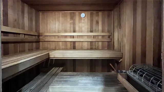 $1,990 | 3040 Peachtree Road Northwest, Unit 301, Atlanta, GA 30305