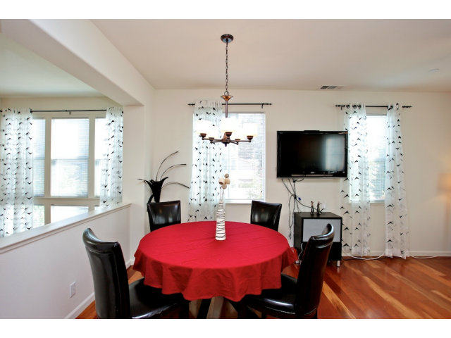 488 Tea Tree Terrace Sunnyvale, CA 94086 - Photo 7 of 20 Gallery Image 7