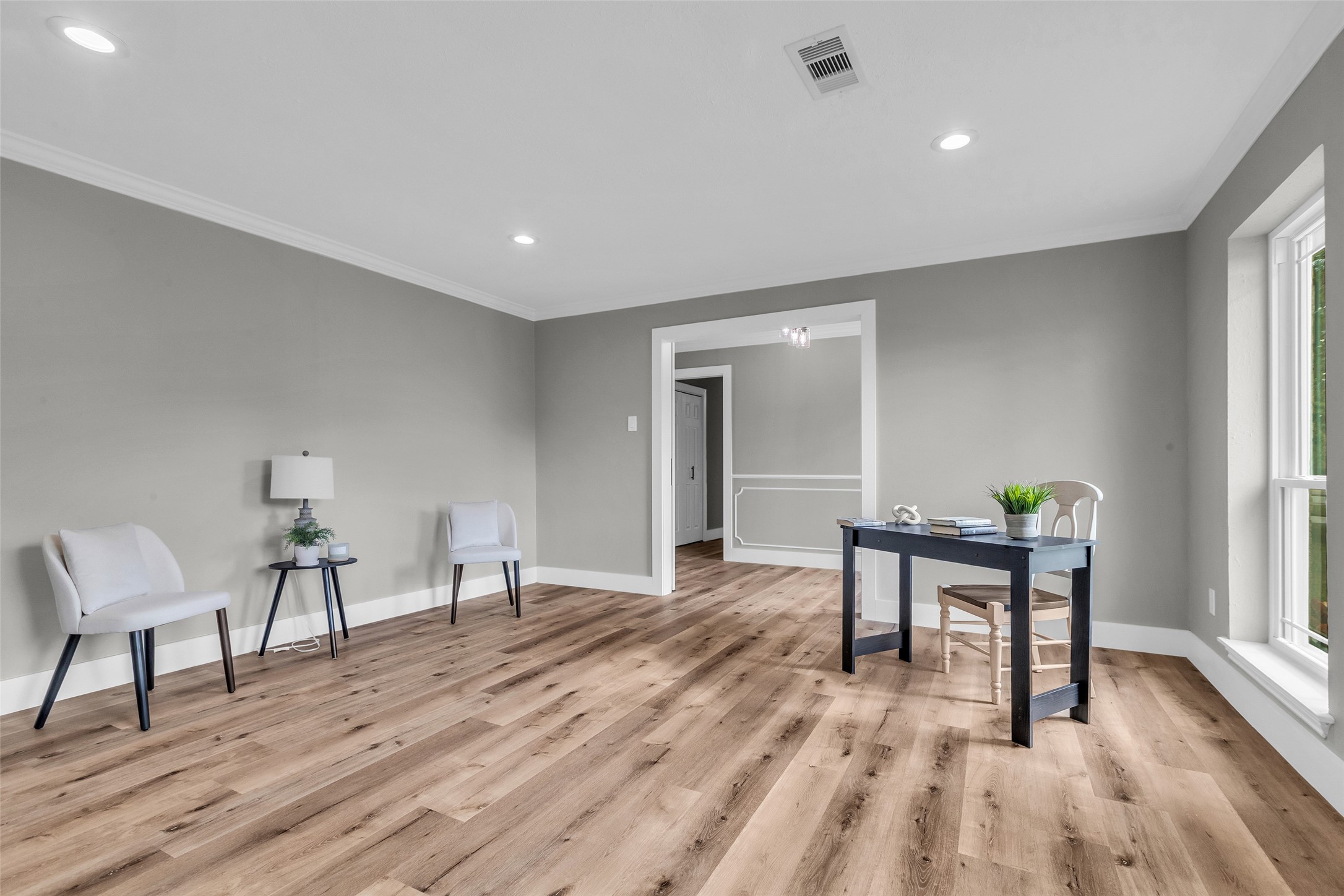 3518 Shore Shadows Drive Crosby, TX 77532 - Photo 18 of 42 a workspace with furniture window and wooden floor