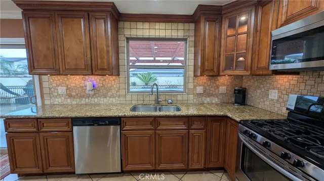 $989,900 | 19044 Grayland Avenue, Artesia, CA 90701