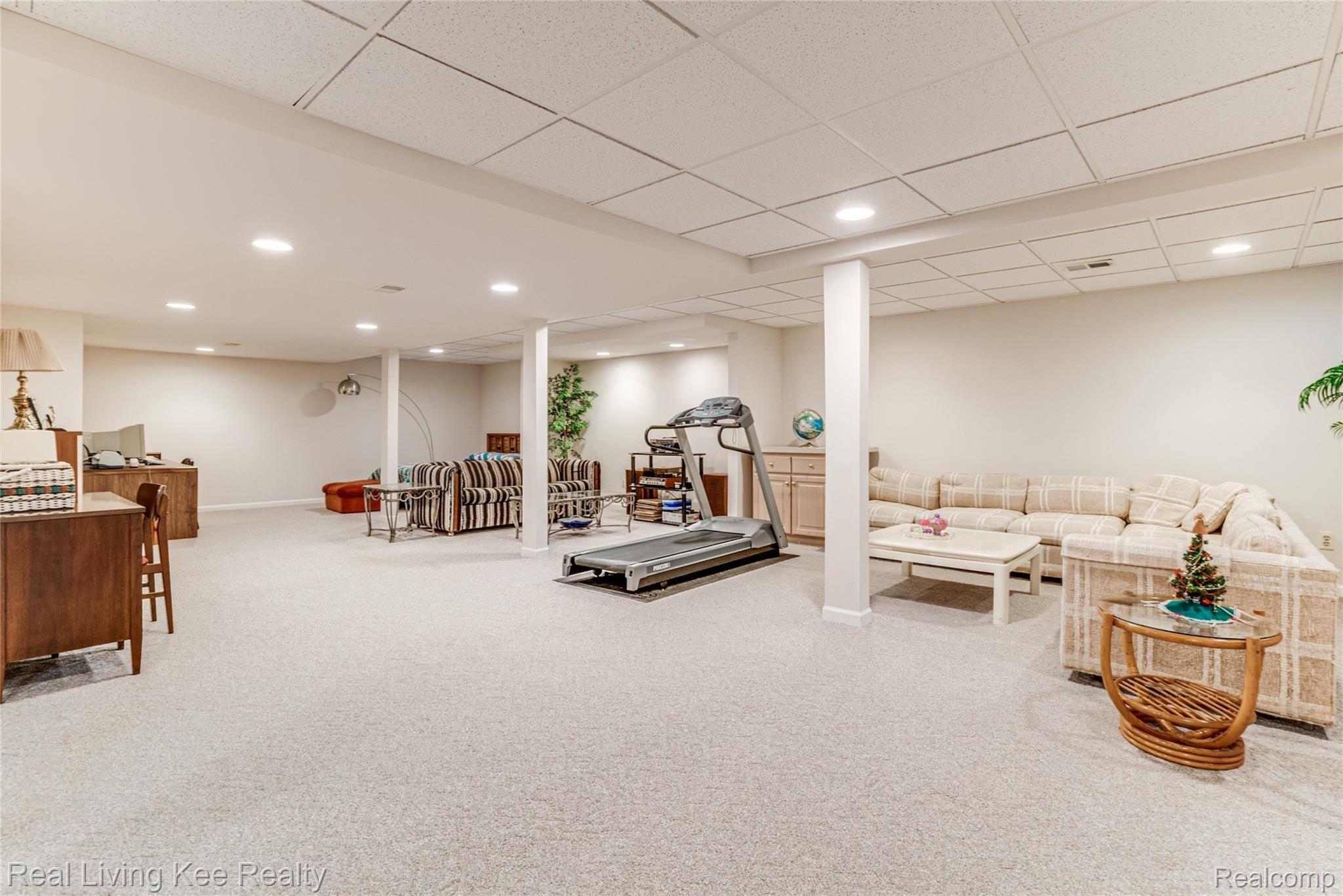 3655 Cedar Shake Drive Rochester, MI 48309 - Photo 41 of 71 Interiors (29 of 59).jpg
