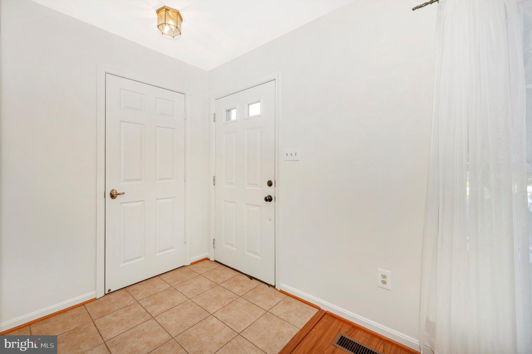 9121 Ridgefield Lane Frederick, MD 21701 - Photo 3 of 66