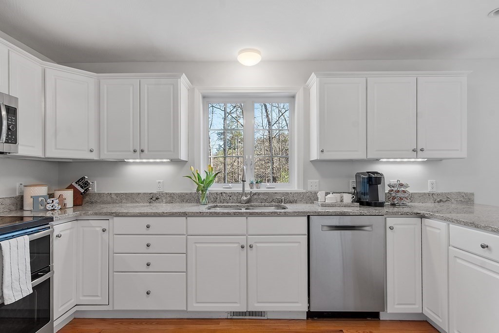 16 Walnut Ridge Road Stow, MA 01775 - Photo 10 of 42