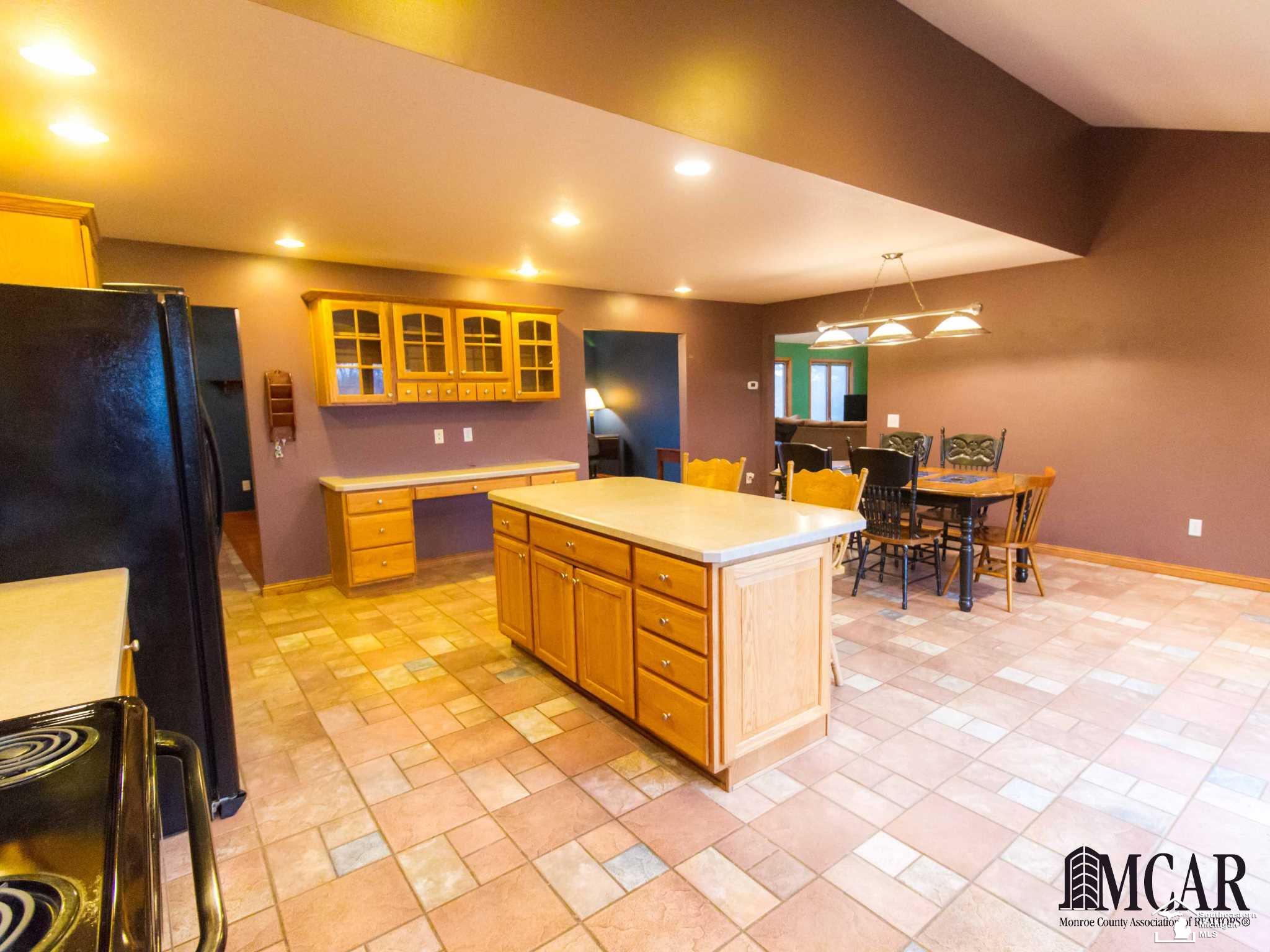 13533 Stowell Road Dundee, MI 48131 - Photo 9 of 34