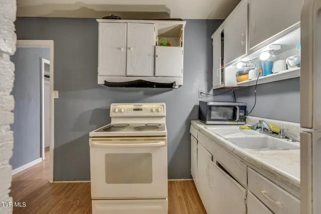 $324,900 | 948 Anderson Street, Bristol, TN 37620