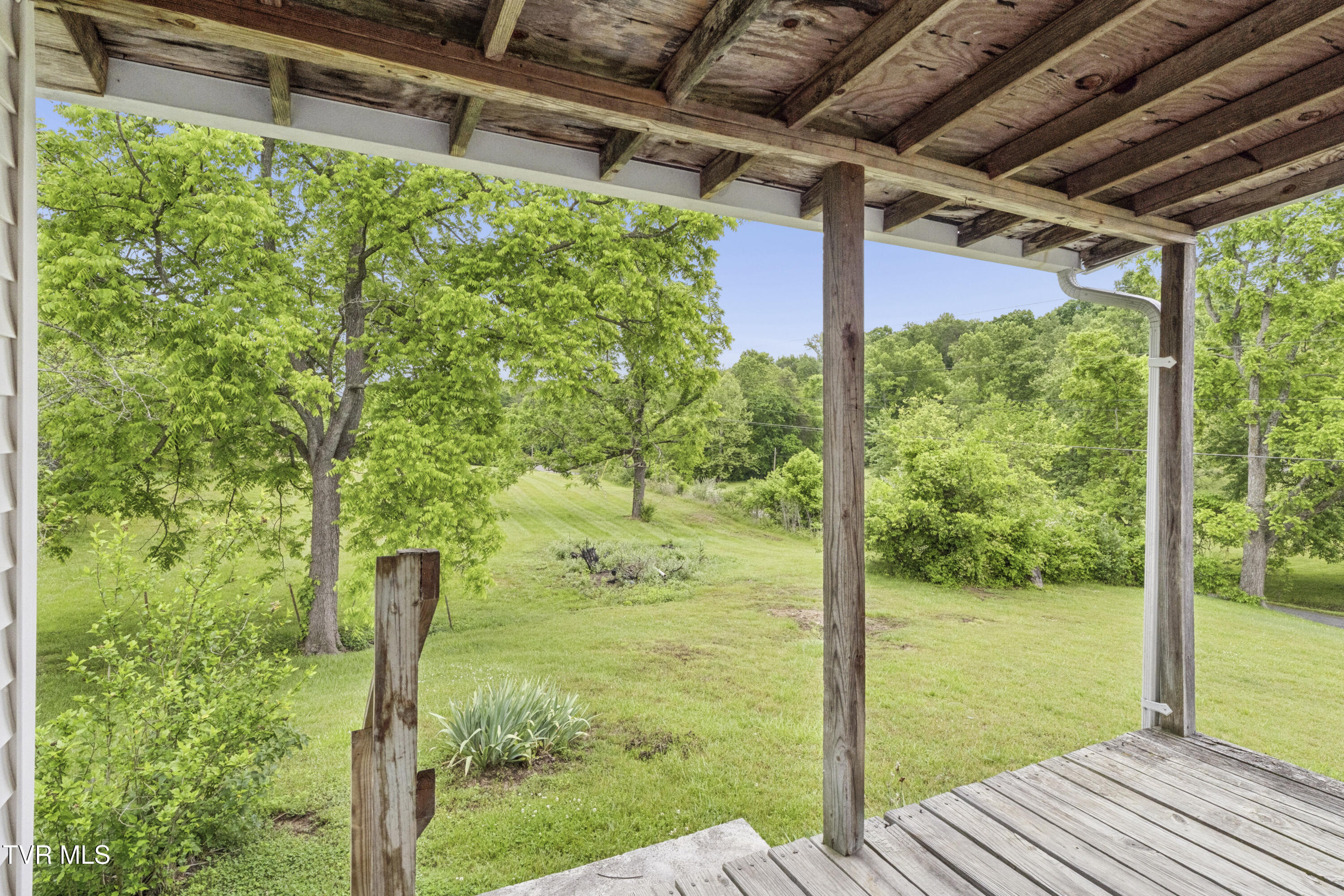 1313 Oasis Road Bulls Gap, TN 37711 - Photo 27 of 46 Oasis--26